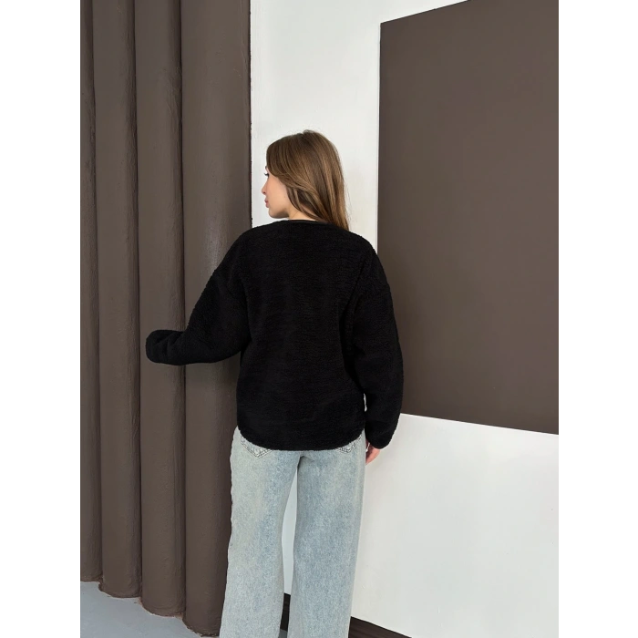 Peluş Düğme Detaylı İçi Astarlı Cepli Ceket Siyah