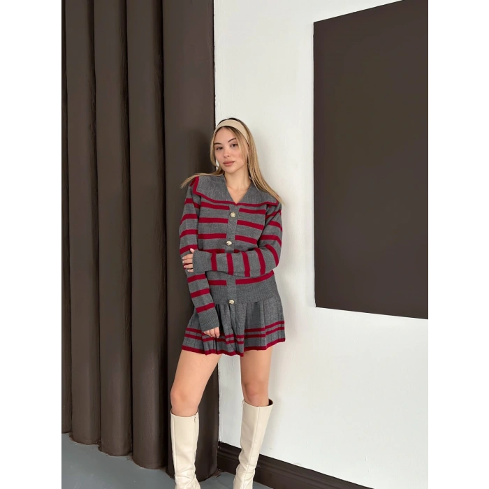 Piliseli Çizgi Detay Etekli Triko Takım Gri