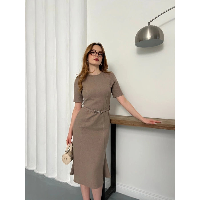 Selanik Kumaş Kemer Detaylı Elbise Kahve