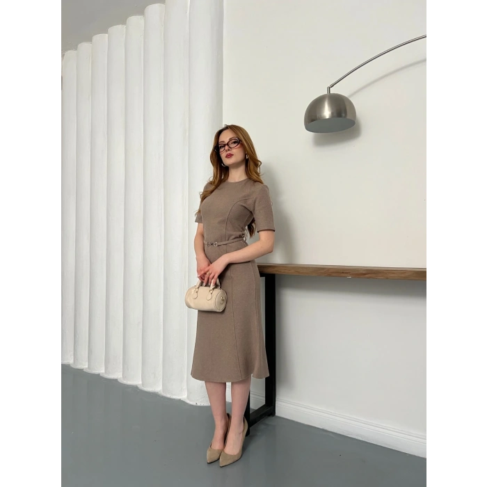 Selanik Kumaş Kemer Detaylı Elbise Kahve