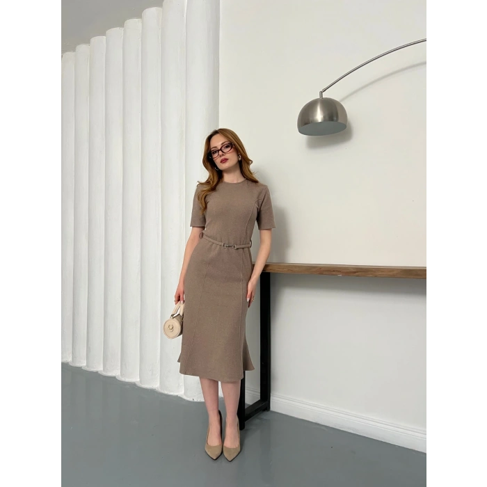 Selanik Kumaş Kemer Detaylı Elbise Kahve