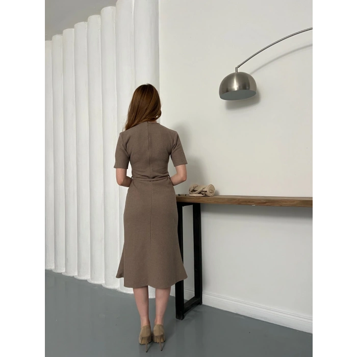 Selanik Kumaş Kemer Detaylı Elbise Kahve