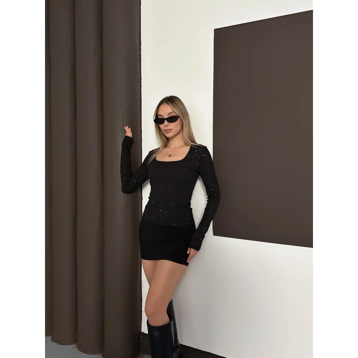 Simli Kare Yaka Bluz Siyah