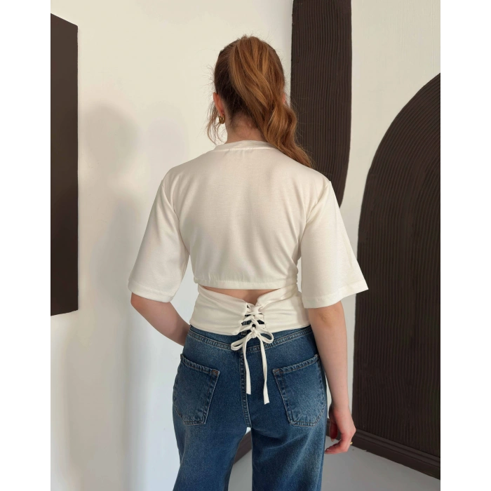 Sırt Pencere Detaylı Model Korseli Tişört Beyaz