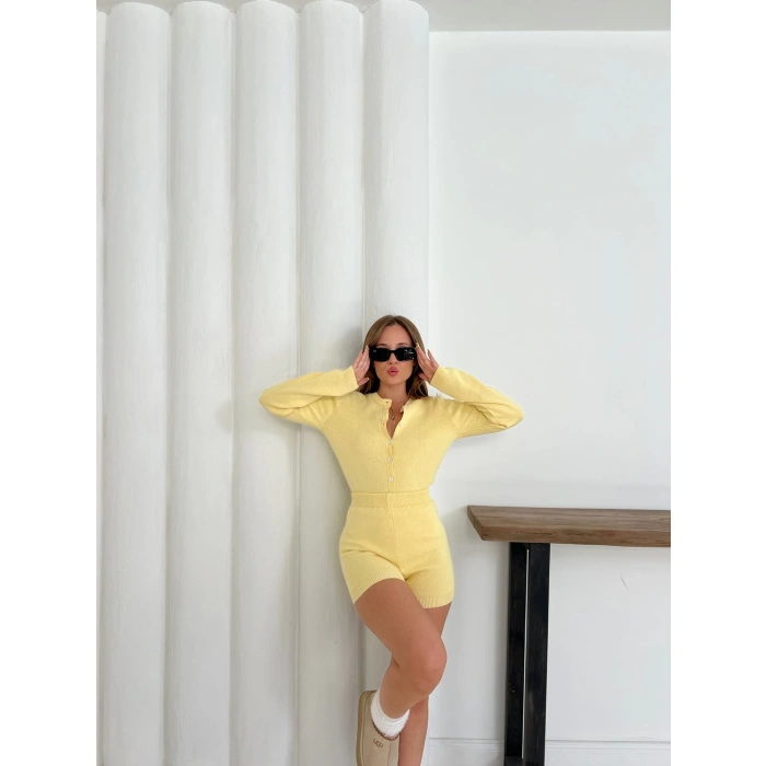 Şortlu Çıtçıtlı Bodysuit Triko Takım Sarı