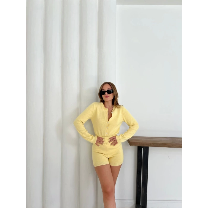 Şortlu Çıtçıtlı Bodysuit Triko Takım Sarı