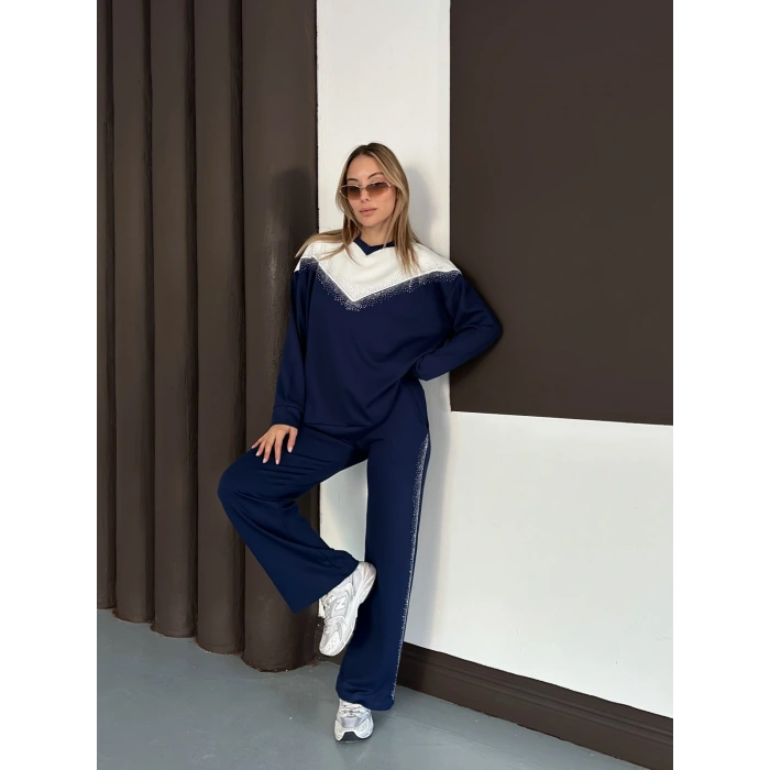 Taş Detaylı V Yaka Pantolonlu Takım Lacivert