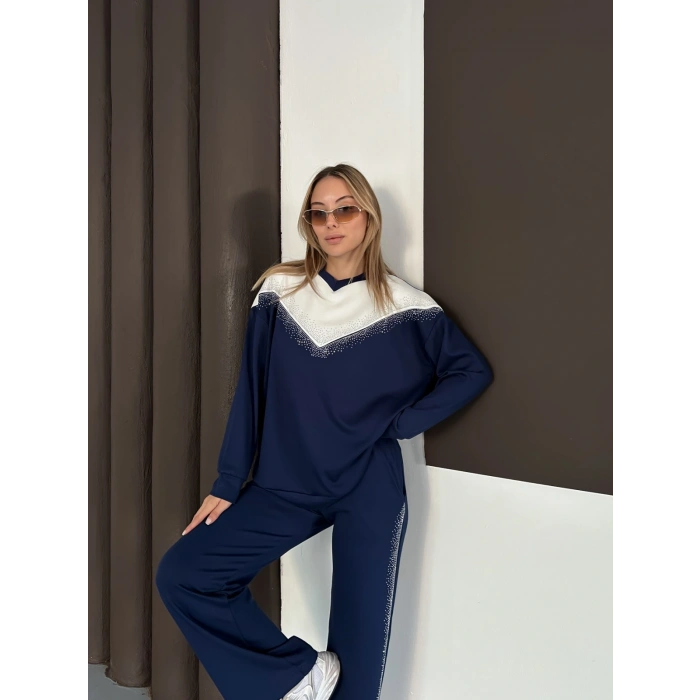 Taş Detaylı V Yaka Pantolonlu Takım Lacivert