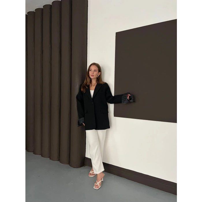 Tek Düğmeli Astar Detaylı Ceket Siyah