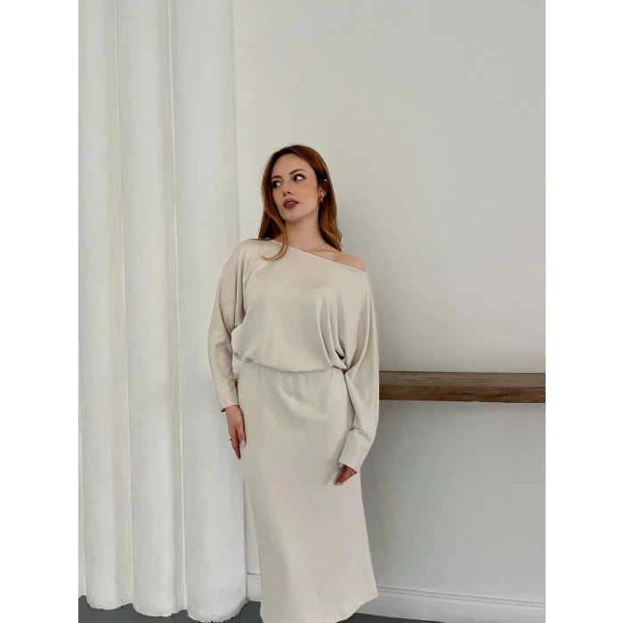 Tek Omuz Yarasa Kol Uzun Kol Elbise Bej