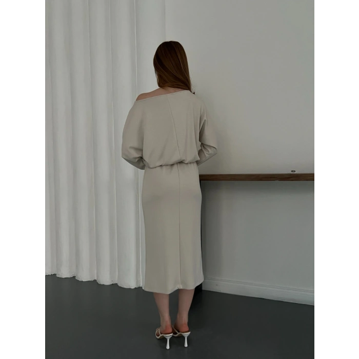 Tek Omuz Yarasa Kol Uzun Kol Elbise Bej