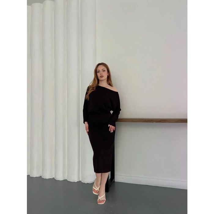 Tek Omuz Yarasa Kol Uzun Kol Elbise Kahve