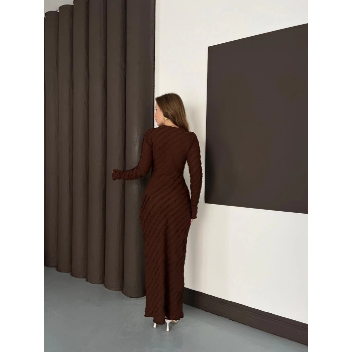 Ters Dikiş Detaylı Uzun Elbise Kahve