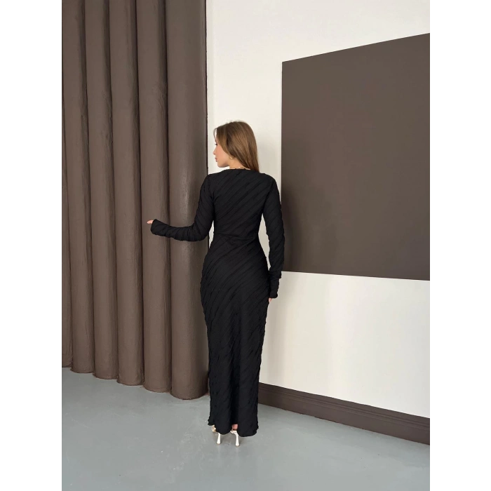 Ters Dikiş Detaylı Uzun Elbise Siyah