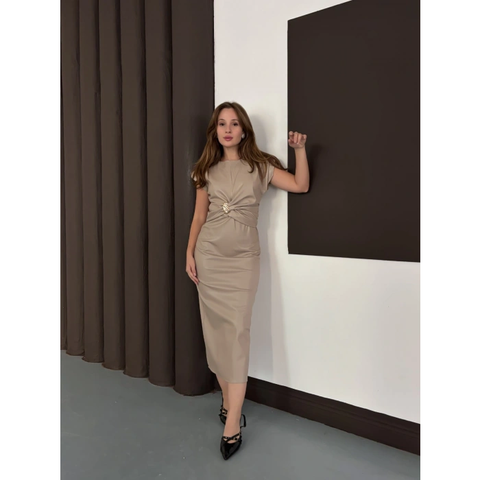 Toka Detaylı Deri Elbise Vizon