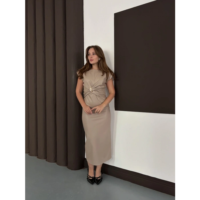 Toka Detaylı Deri Elbise Vizon