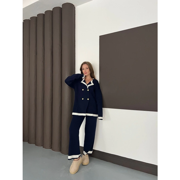 Yaka Detaylı Triko Takım Lacivert