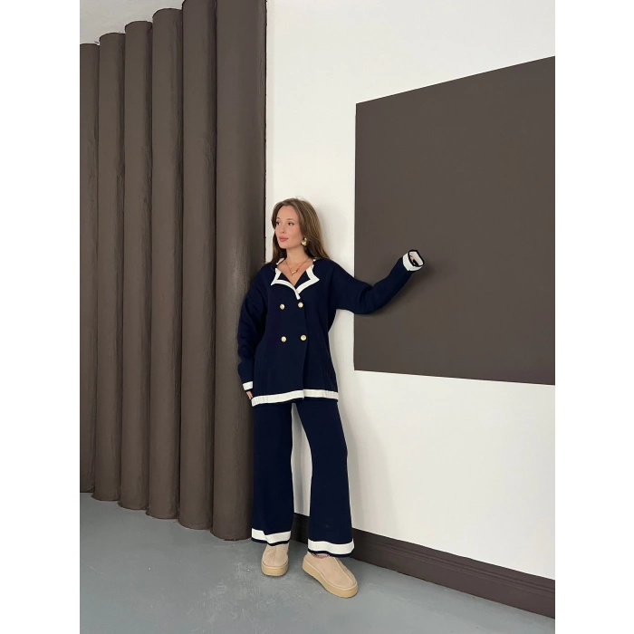 Yaka Detaylı Triko Takım Lacivert