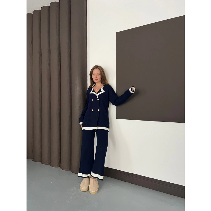 Yaka Detaylı Triko Takım Lacivert