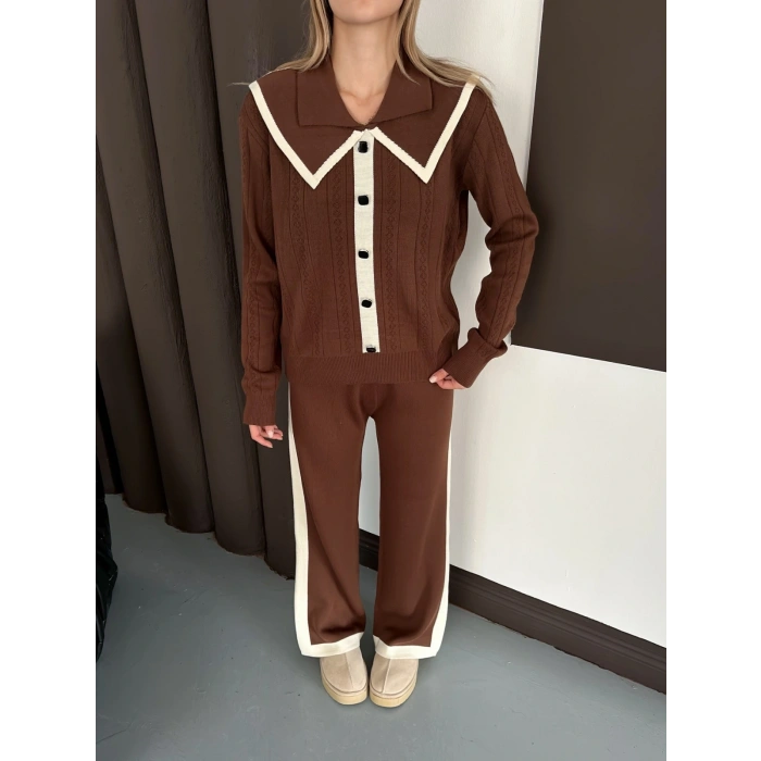 Yaka Detaylı Yan Şeritli Triko Takım Kahve