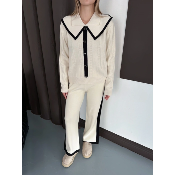Yaka Detaylı Yan Şeritli Triko Takım Krem