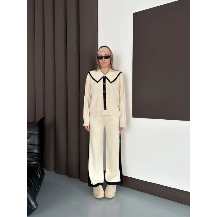 Yaka Detaylı Yan Şeritli Triko Takım Krem