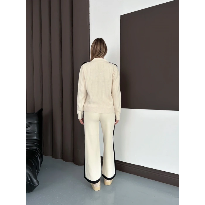 Yaka Detaylı Yan Şeritli Triko Takım Krem