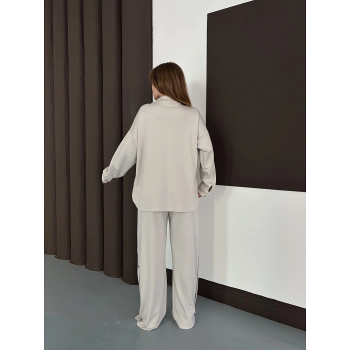 Yaka Düğme Detaylı Rahat Kesim Takım Taş