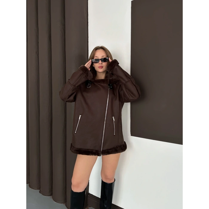 Yaka-Kol Peluş Detaylı Lamine Ceket Acı Kahve