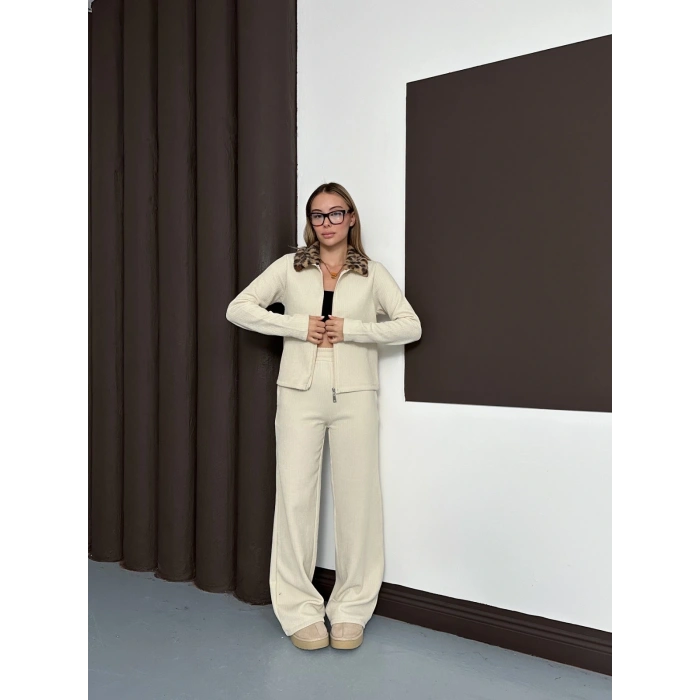 Yaka Leopar Peluş Detay Modal Takım Ekru