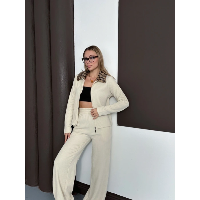 Yaka Leopar Peluş Detay Modal Takım Ekru