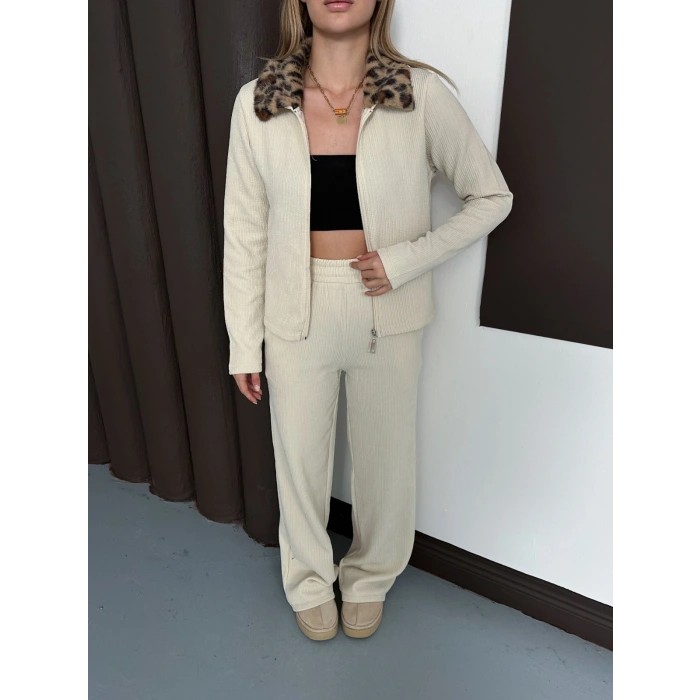 Yaka Leopar Peluş Detay Modal Takım Ekru