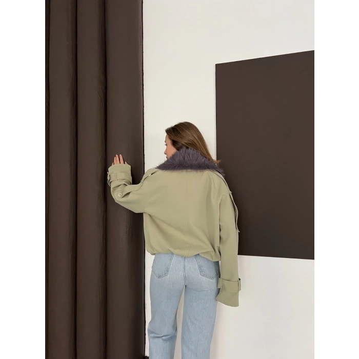 Yaka Peluşlu Bel Lastikli Tasarım Ceket Yeşil