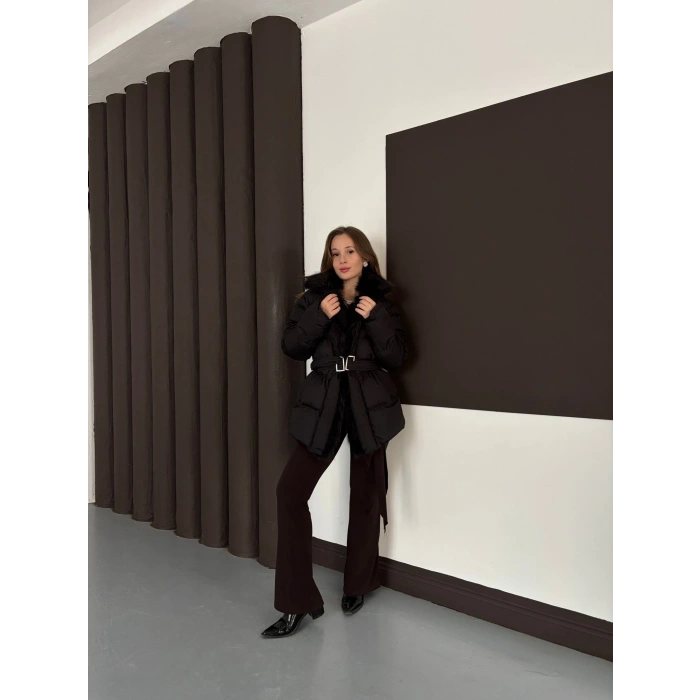 Yaka Peluşlu Kemer Detaylı Şişme Mont Siyah