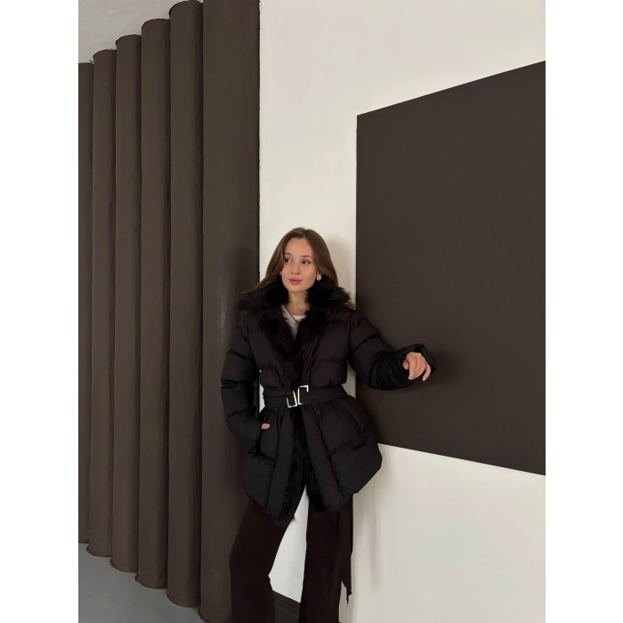 Yaka Peluşlu Kemer Detaylı Şişme Mont Siyah