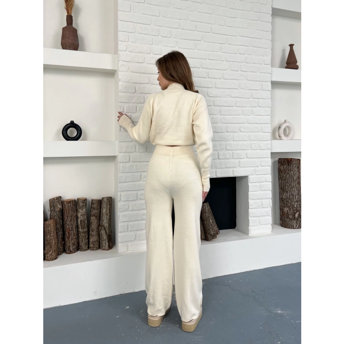Yarım Boğazlı Taş İşlemeli İkili Set Bej