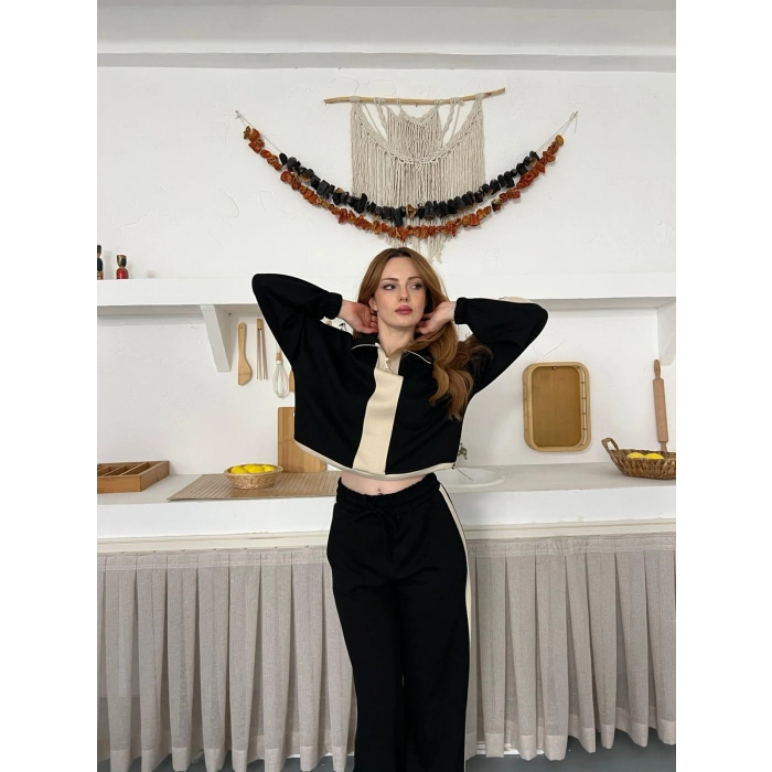 Yarım Fermuar Detaylı Şeritli Takım Siyah