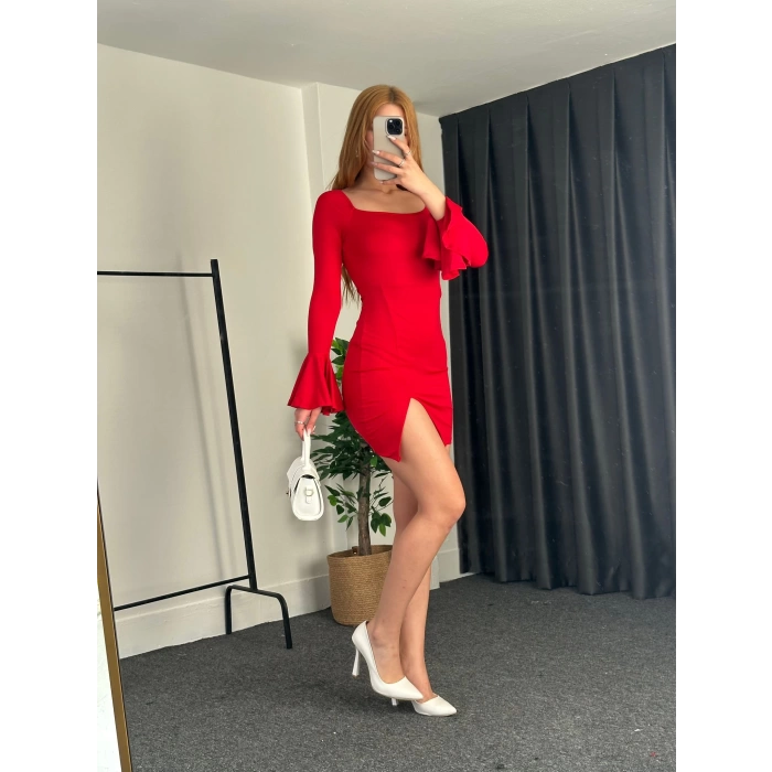 Yırtmaç Detay Kare Yaka Mini Elbise Kırmızı