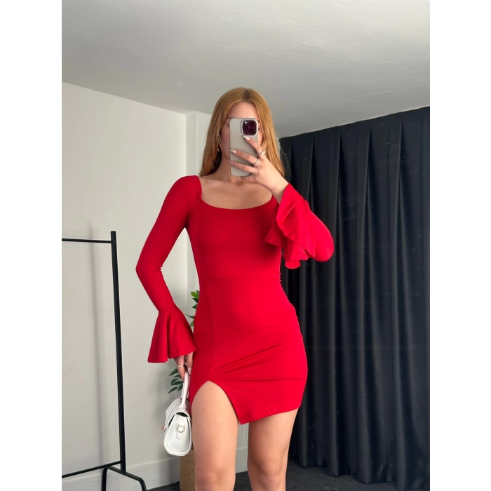 Yırtmaç Detay Kare Yaka Mini Elbise Kırmızı