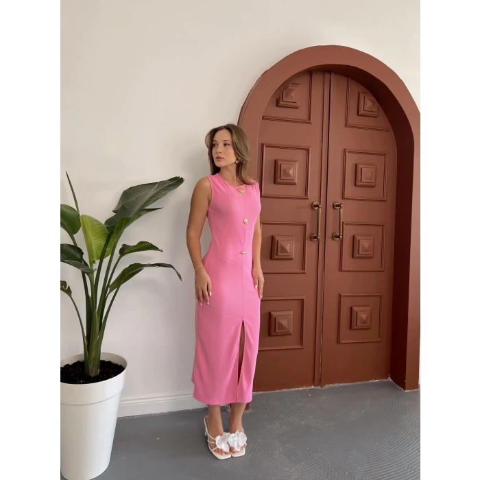Yırtmaç Detaylı Aksesuarlı Elbise Pembe