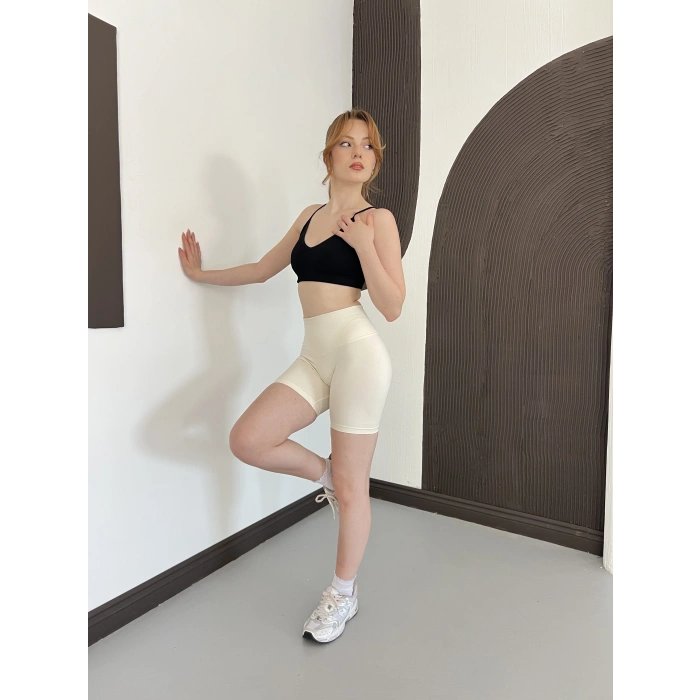Yüksek Bel Dikişsiz Spor Şort Bej
