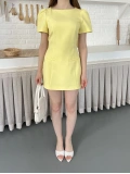 Minimal Çizgisi ve Modern Omuz Detaylı Mini Elbise Sarı