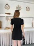 Minimal Çizgisi ve Modern Omuz Detaylı Mini Elbise Siyah