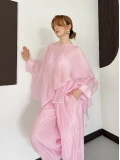 Uçuşan Pelerin Bluz-Pantolon Takım Pembe