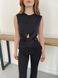Bel Pencere Detaylı Bluz Siyah