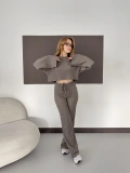 Bisiklet Yaka Piliseli Crop-Pantolon Takım Vizon