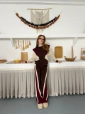 Boyu Uzun Gösteren Viral Takım Acı Kahve