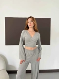 Çapraz Bağmalı Arka Detaylı Crop-Pantolon Takım Gri