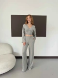 Çapraz Bağmalı Arka Detaylı Crop-Pantolon Takım Gri