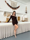Madonna Yaka Simli Mini Elbise Kahve